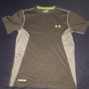Under Armour Fitted Small Shirt